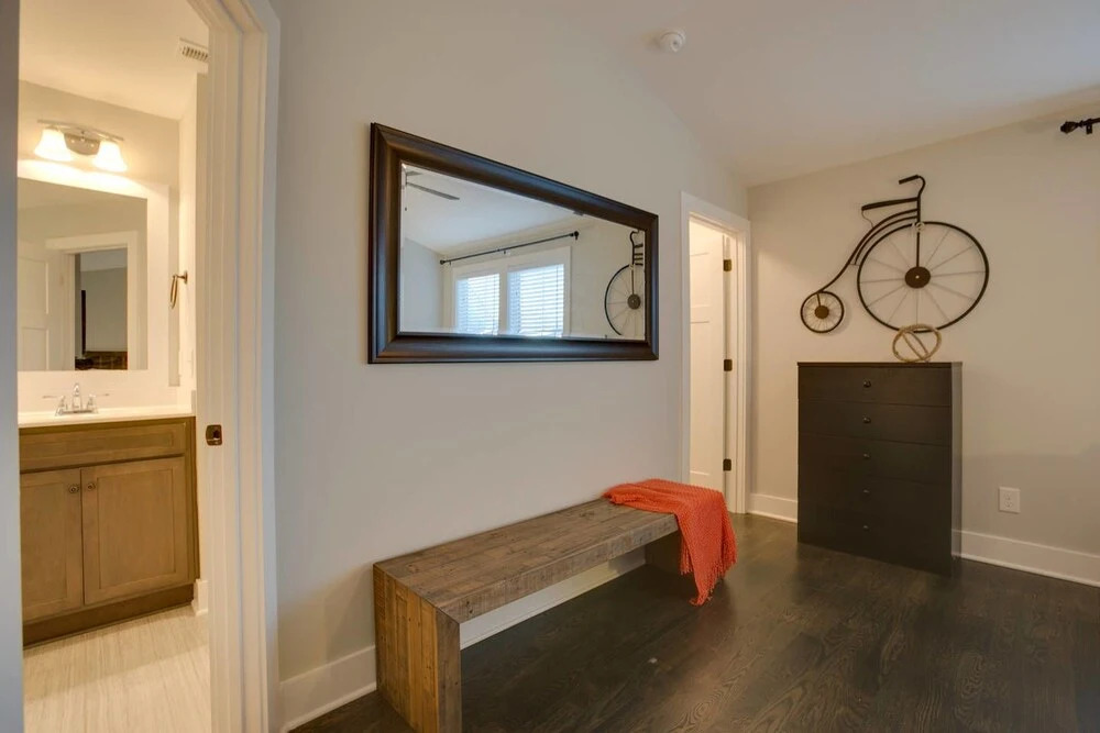 Industrial 3br/2.5ba Home Mins to DT by Domio