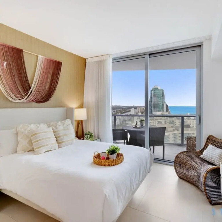 Insane Ocean View Balcony Beachfront Condo Pool