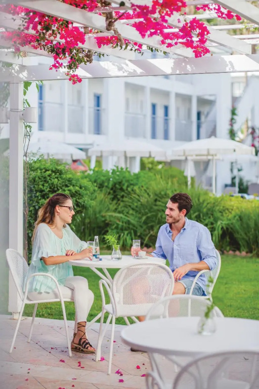 Nissi Park Hotel