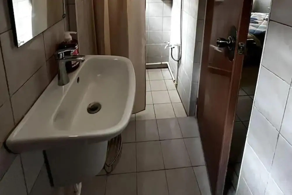 Casa Talisay Sleeps 6 with Garage