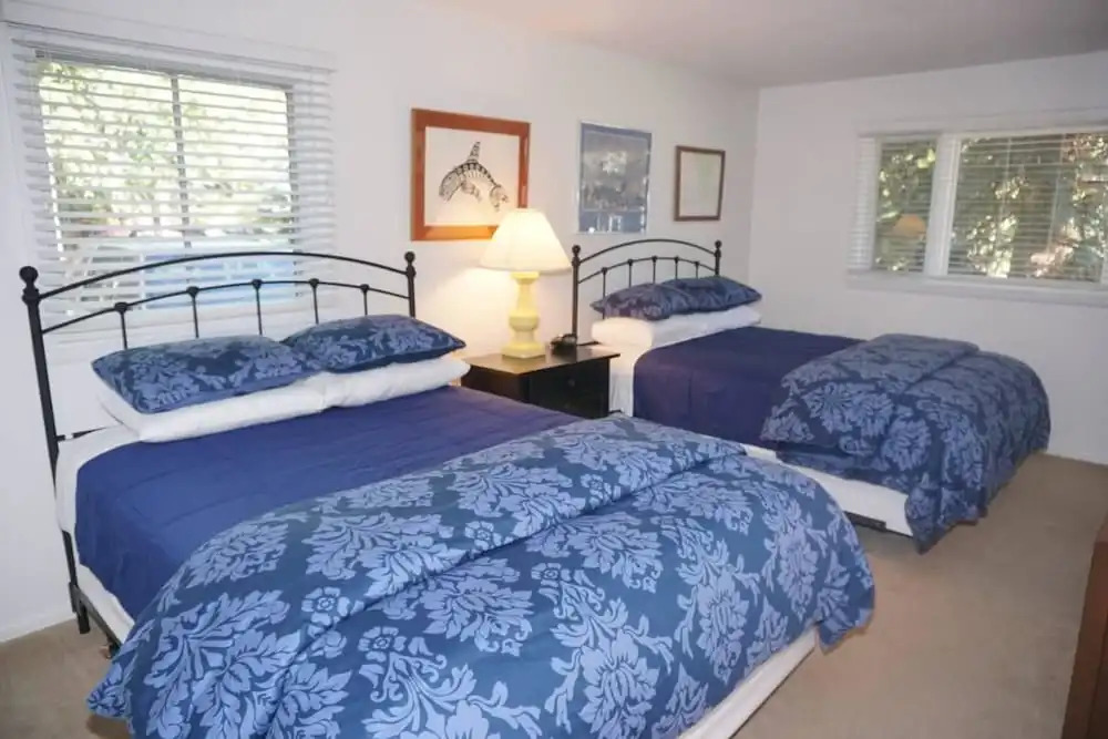 100 Dean St E #1A (203032-4273) - 2 Br Condo