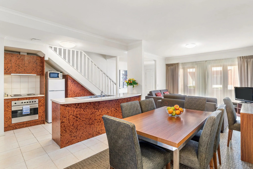 MainStay Suites Kew