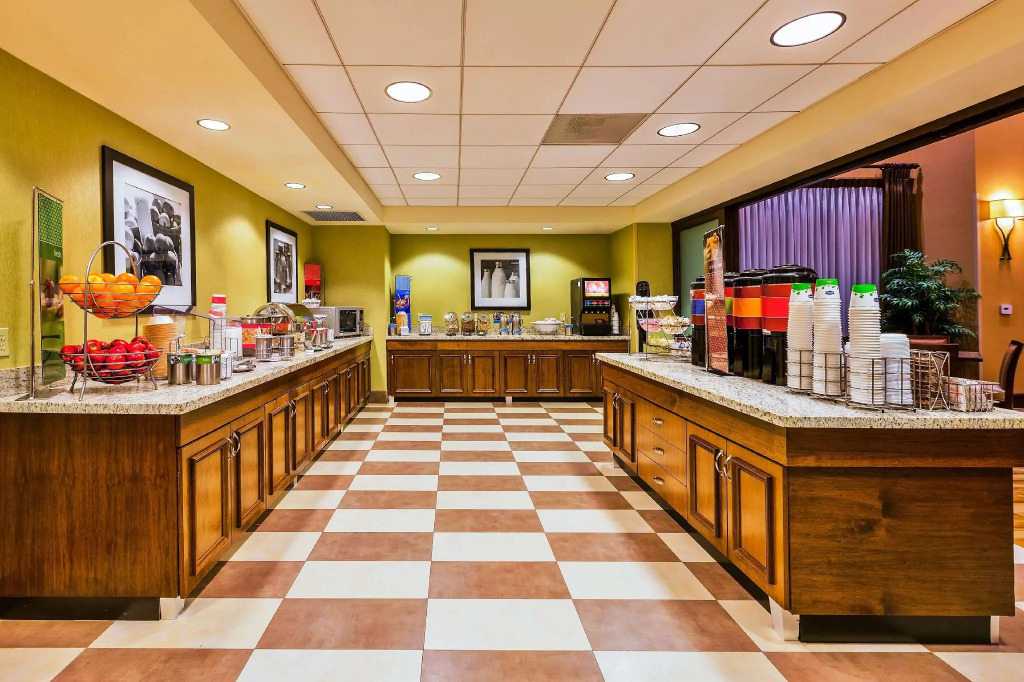 Hampton Inn & Suites Chino Hills