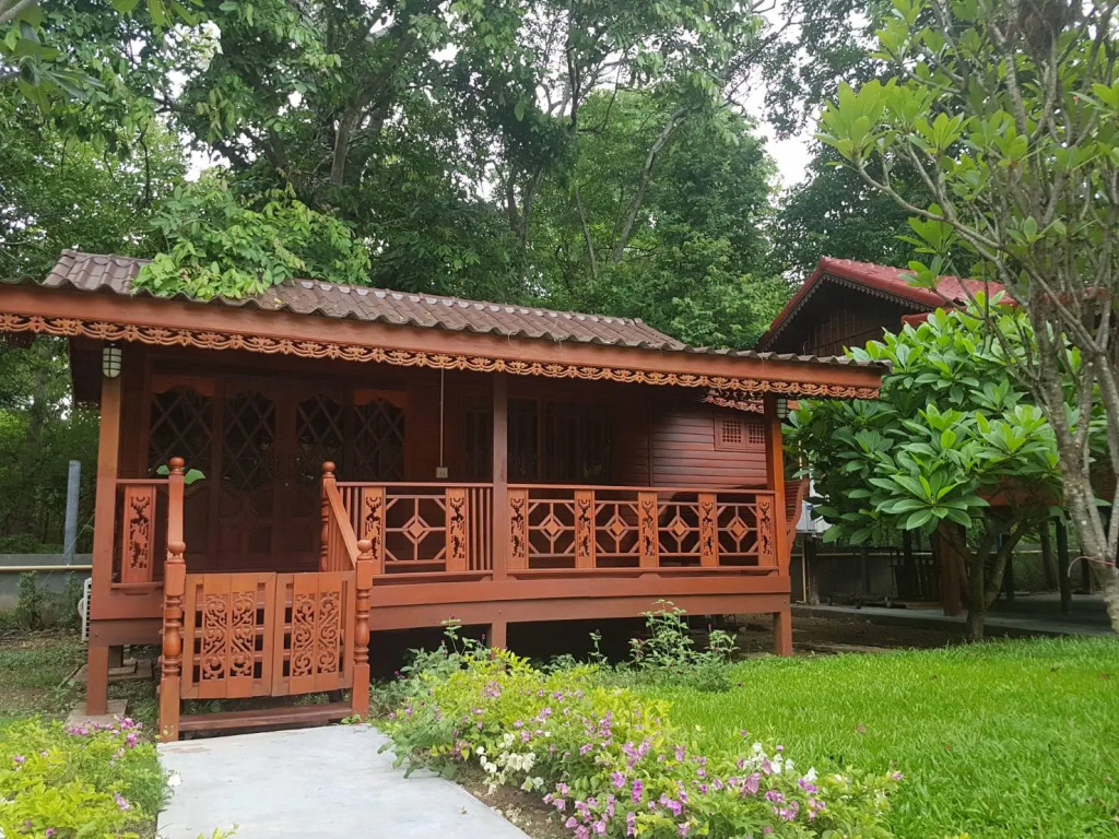 Ban Kaeng Sian resort