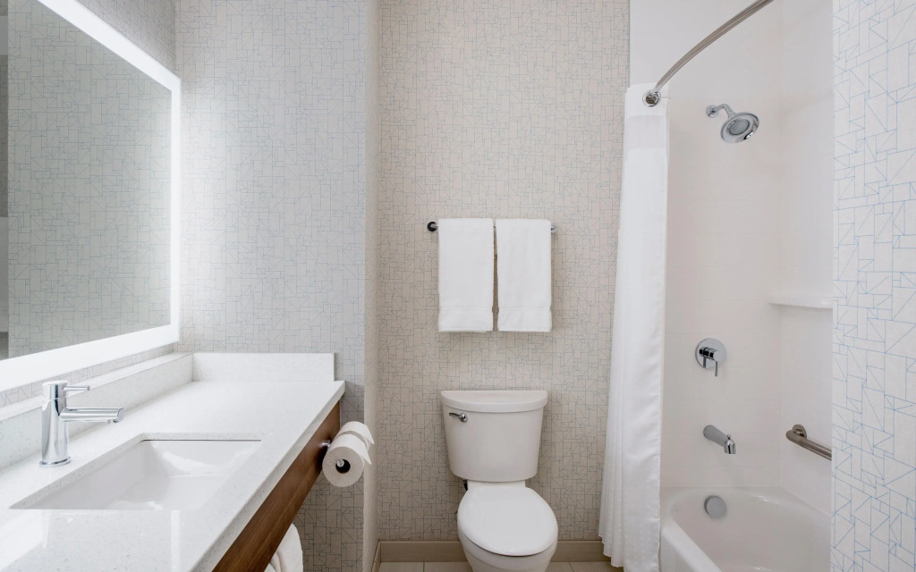 Holiday Inn Express & Suites Kelowna - East by IHG