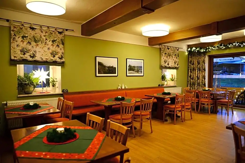 Gasthaus & Pension Zirkelstein