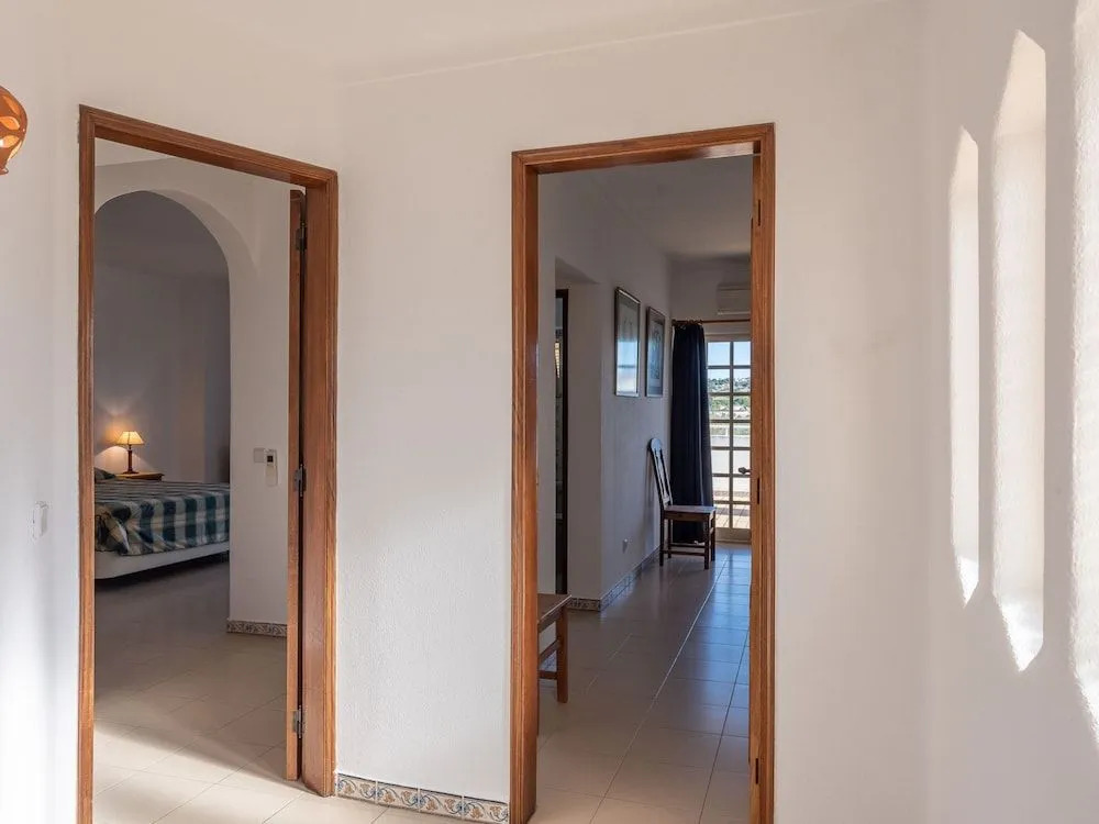 Modern Villa in Albufeira with Private Swimming Pool