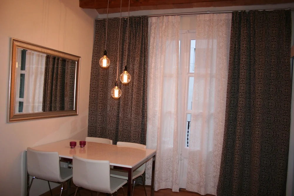 Avenida Apartments Blasco de Garay