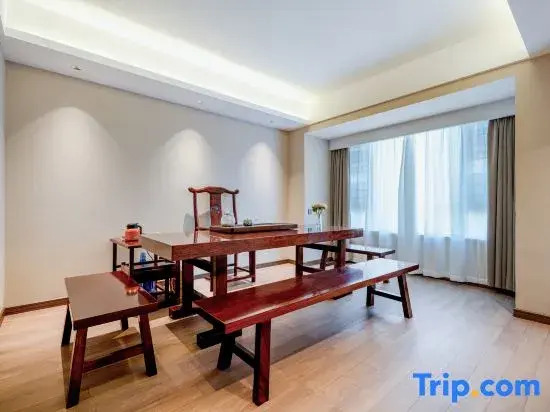Yeste International Hotel (Nanning Qingxiushan Dongmen Baoli Lingxiu Qiancheng)