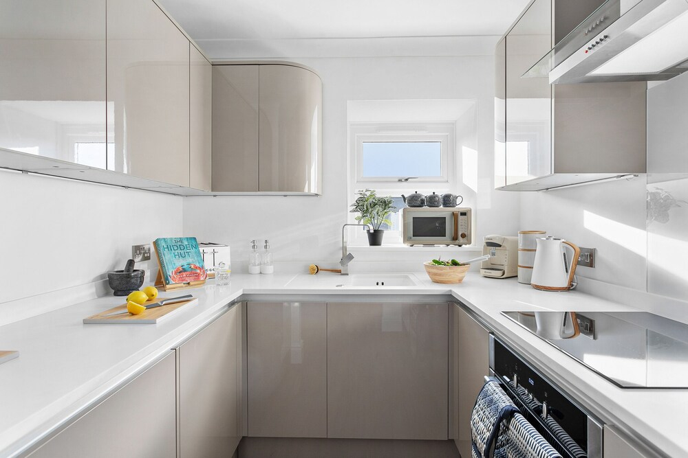 The Renoir Sea View Suite