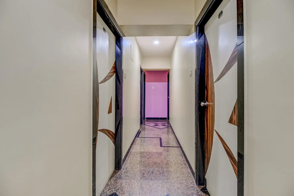 OYO 49003 Avenue Residency And Lodging