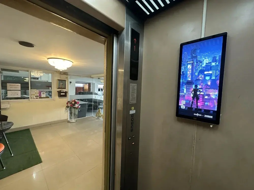 Navanakorn Aomsin Hotel near Big C Super