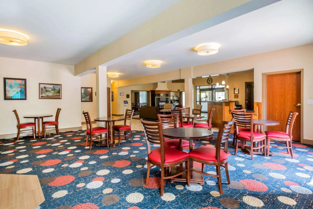 Comfort Inn & Suites South Burlington near University