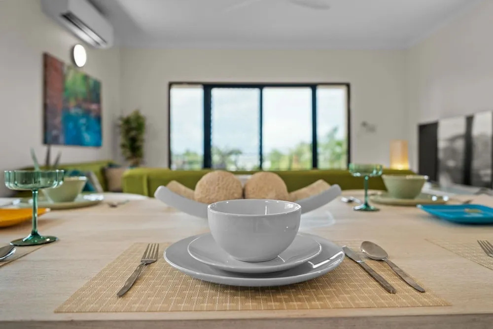 Zen Emerald Shore Seaview - Balcony - Sunset View