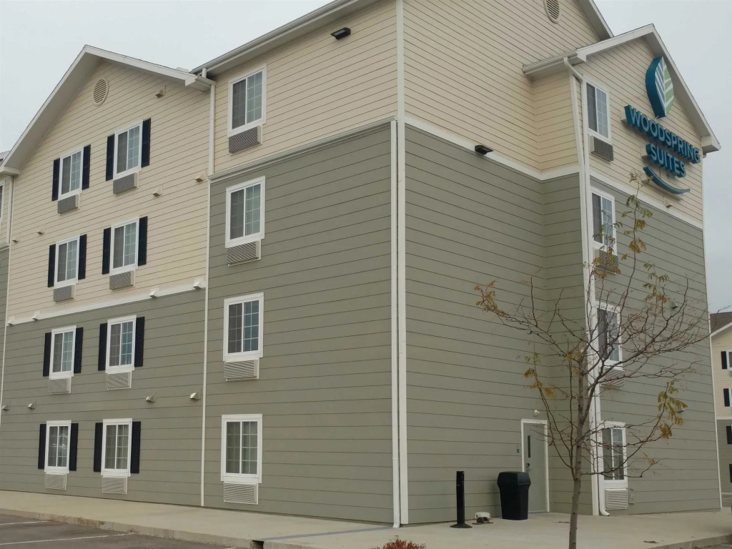 WoodSpring Suites Williston