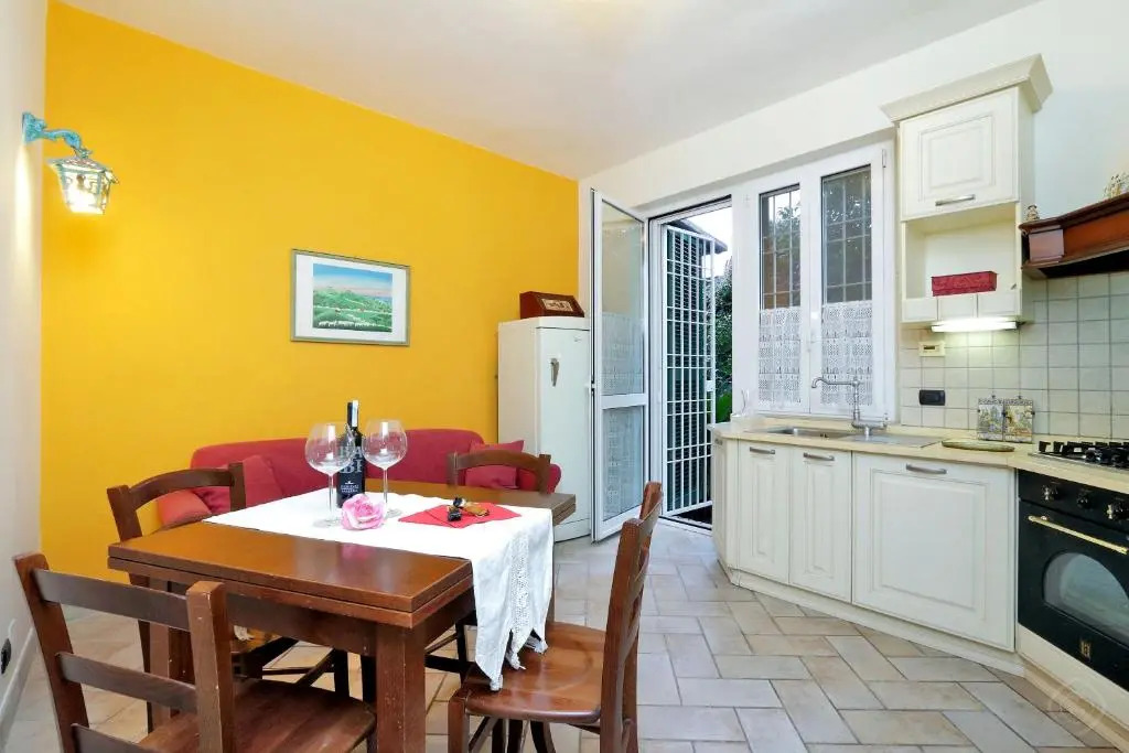 Appia Park Apartment