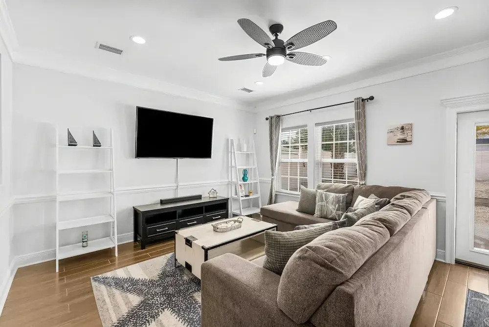 Pet Friendly Beach House - Sunset Escape