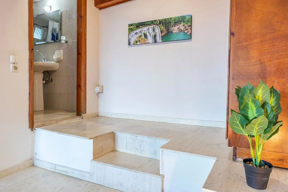 Seaside Escape Studio - Perfect Location
