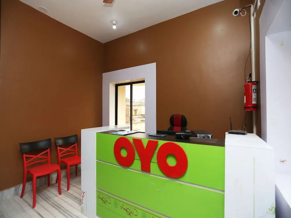 OYO Flagship 19602 Omm Residency