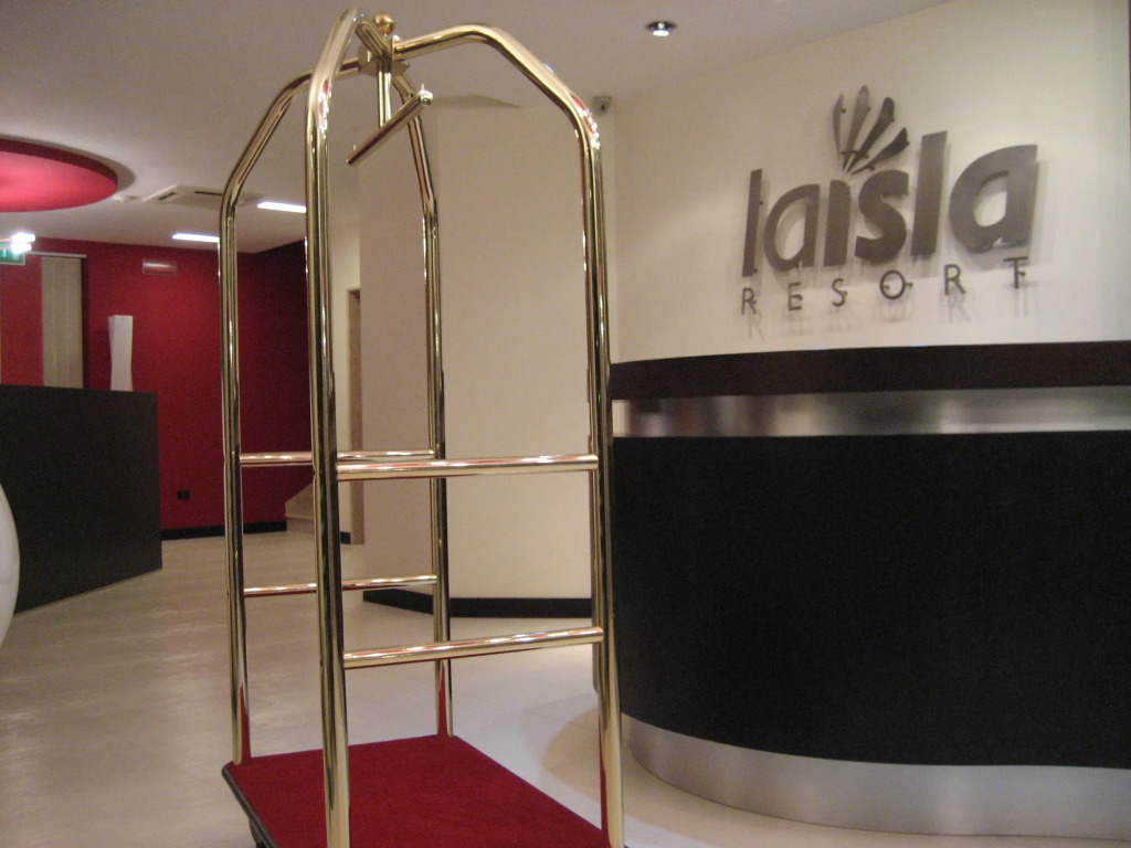 La Isla Resort