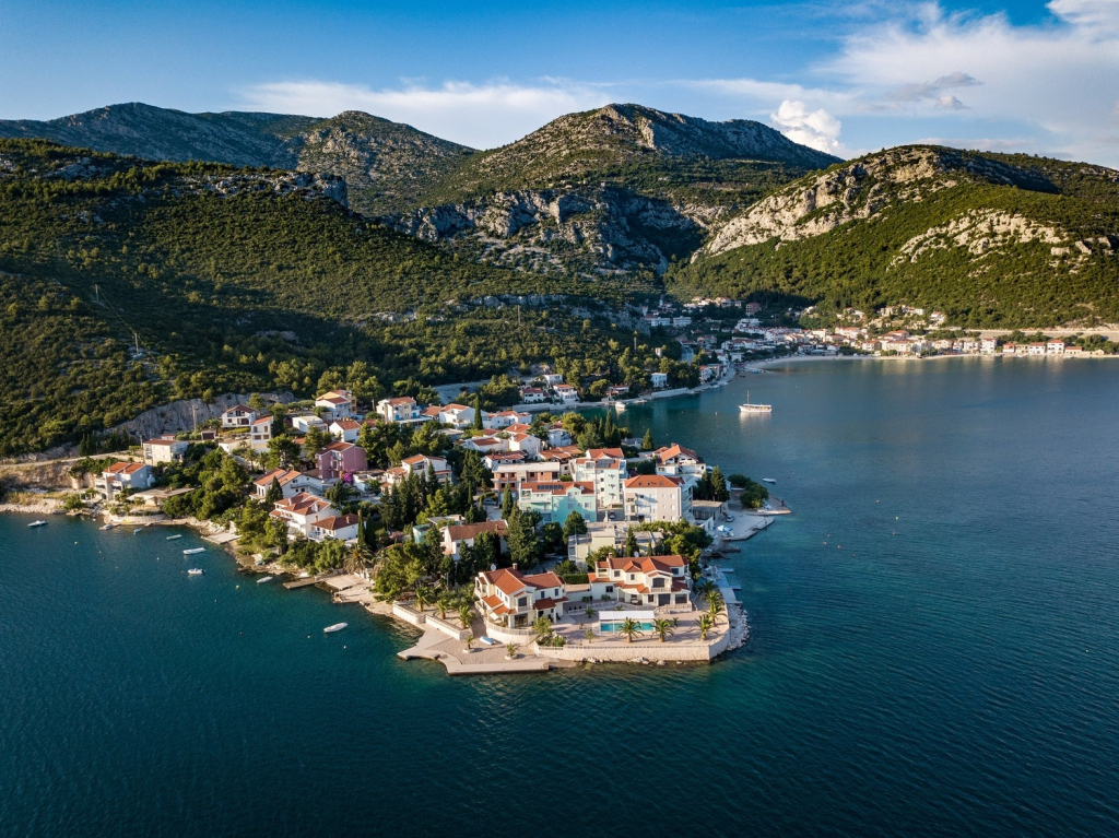 Apartment At the sea - 5 M from the beach : A5 Klek, Riviera Dubrovnik