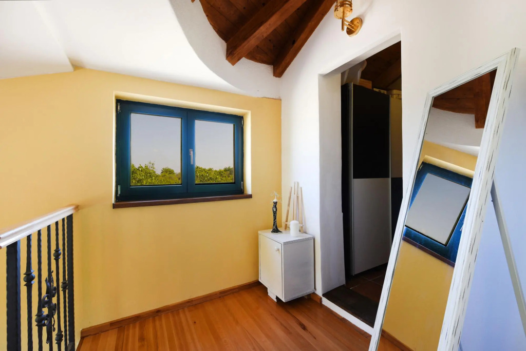 Villa Noa in Zadar with 3 bedrooms and 2 bathrooms