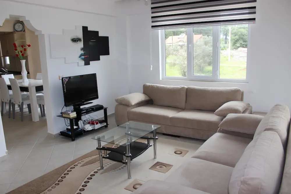 Villa Xclusive