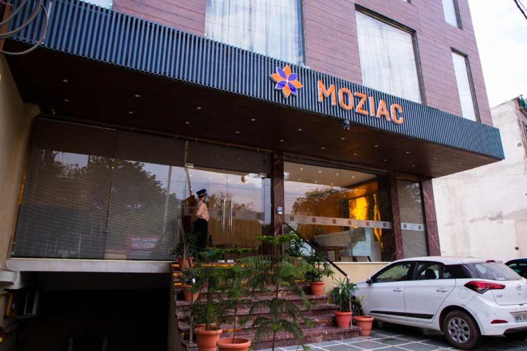 The Moziac Hotel