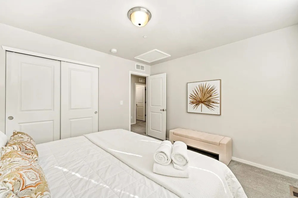 Stylish Music-Inspired Retreat Near Old Town FC