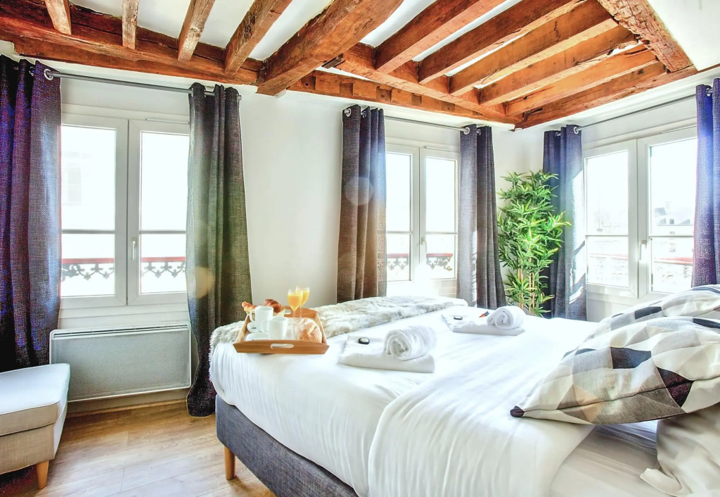 B 841  - Saint Germain des Près - Spacieux appartement