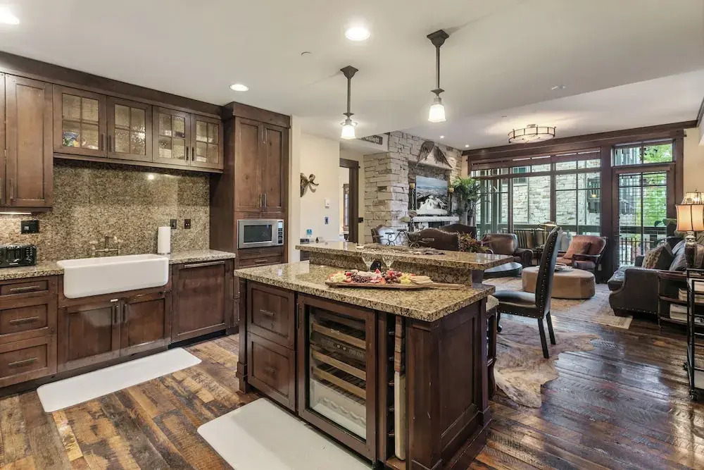 Arrowleaf Lodge at Deer Valley Resort - Two Bedroom Residence #301 2 Condo