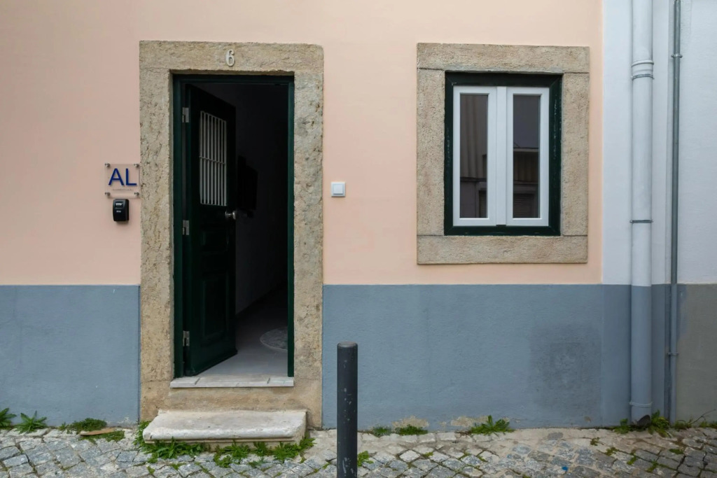 Feels Like Home Ajuda Modern Apartment