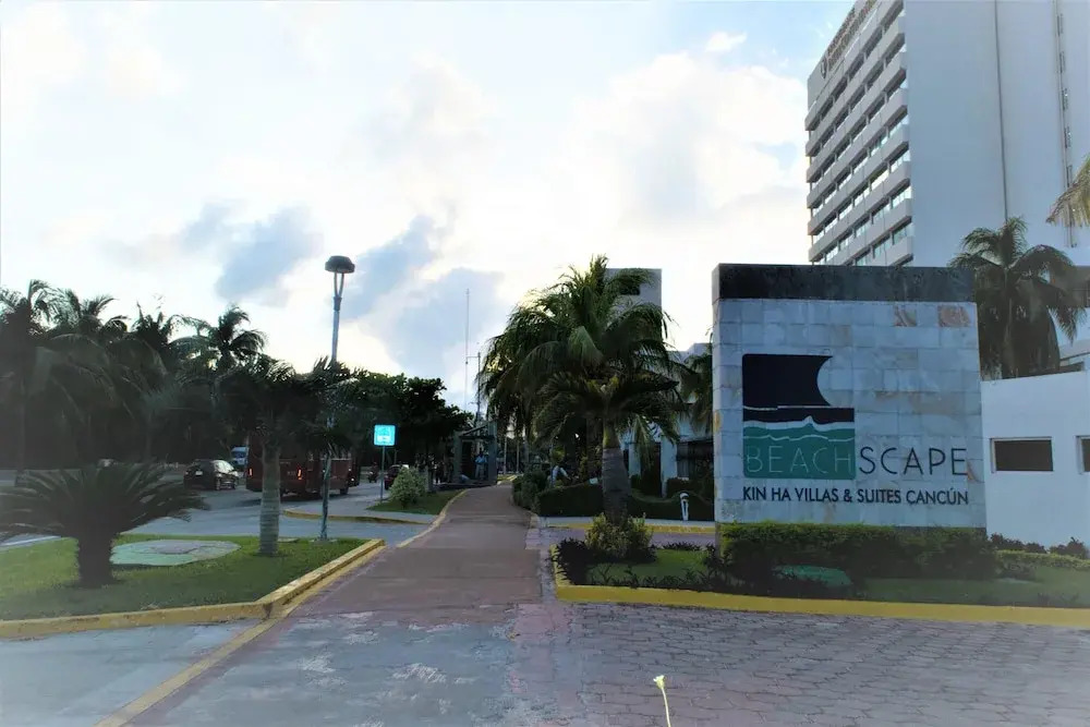 Oceanfront condo at voted best Cancun sandy beach