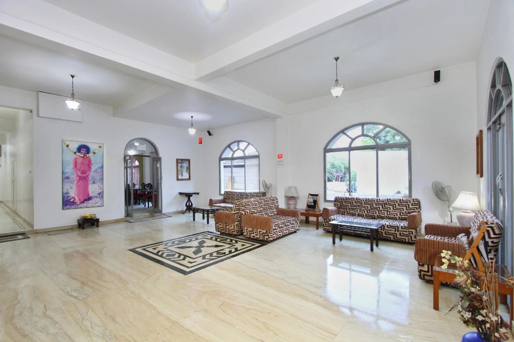 OYO 9419 Manu Residency