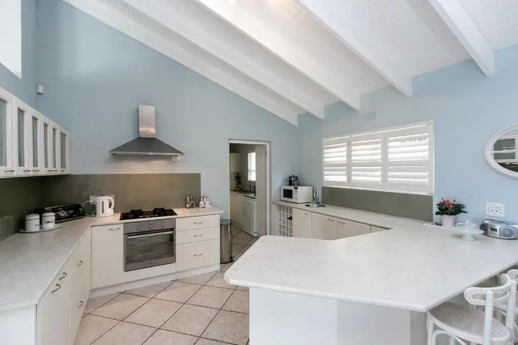 Dolphin Cottage