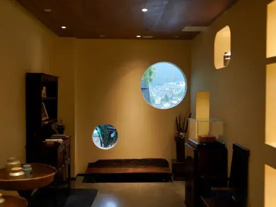 Zizai Cliff Hotel