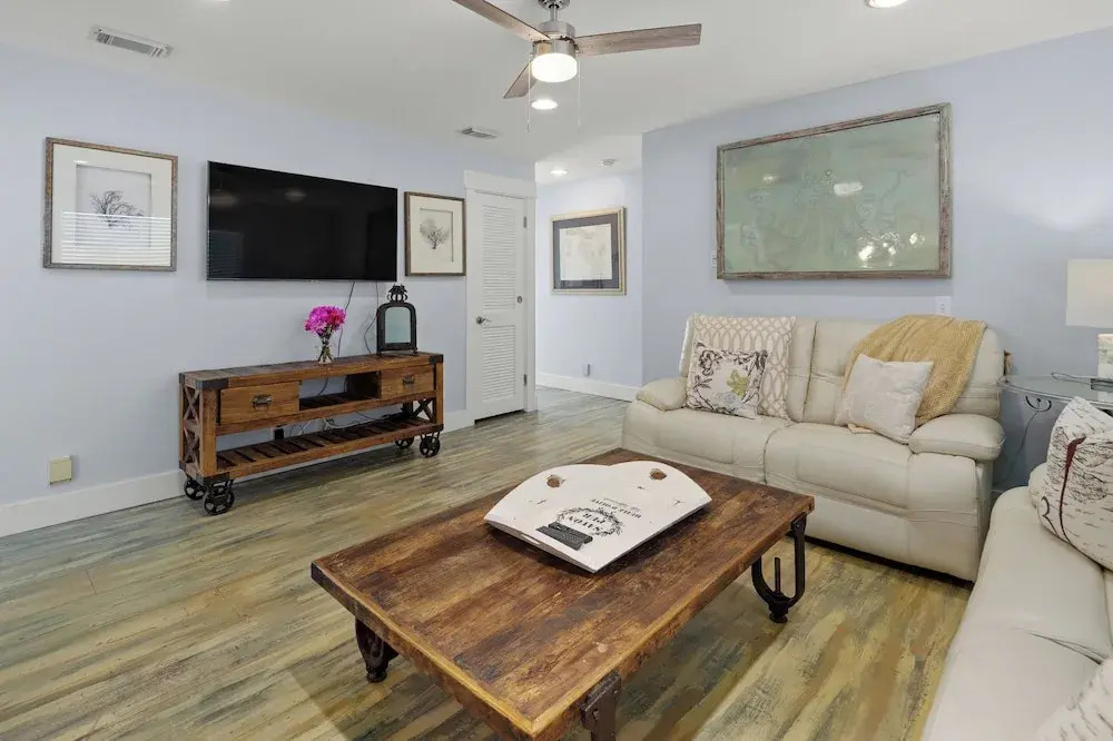 Luxury Gulf Front Property! Directly on the Beach! Sleeps 15