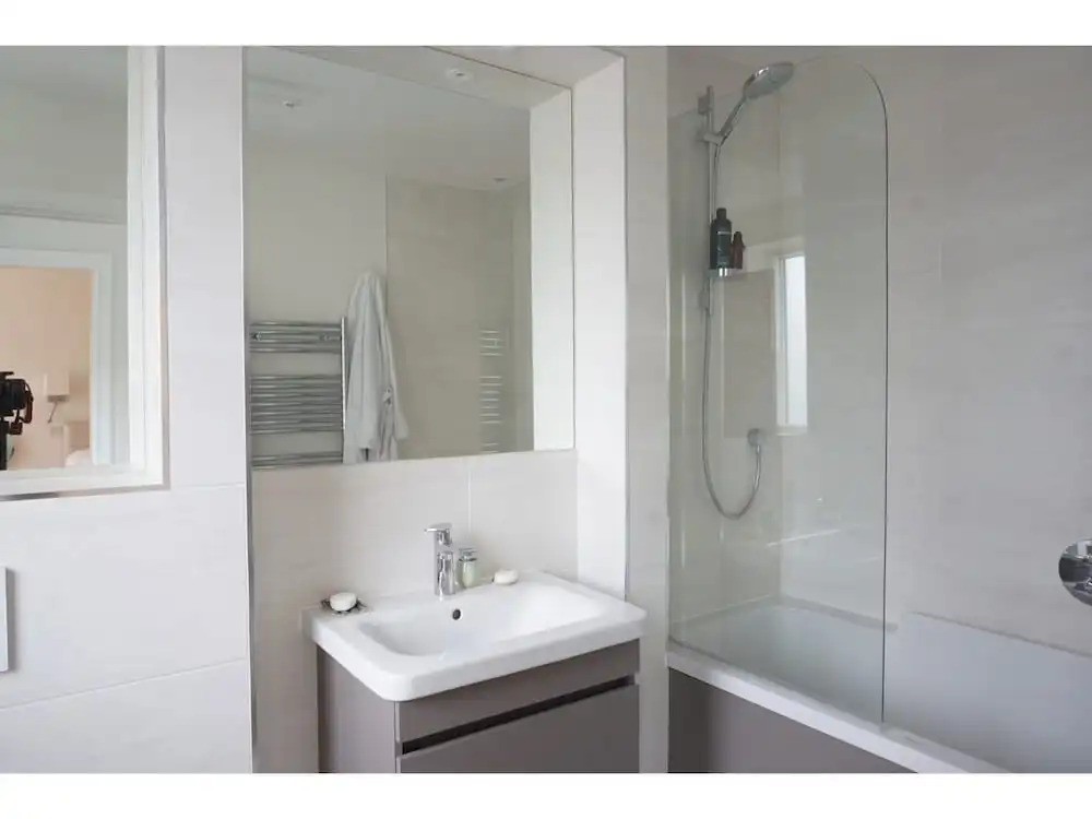 Modern, Spacious 2BR Flat in Oxford