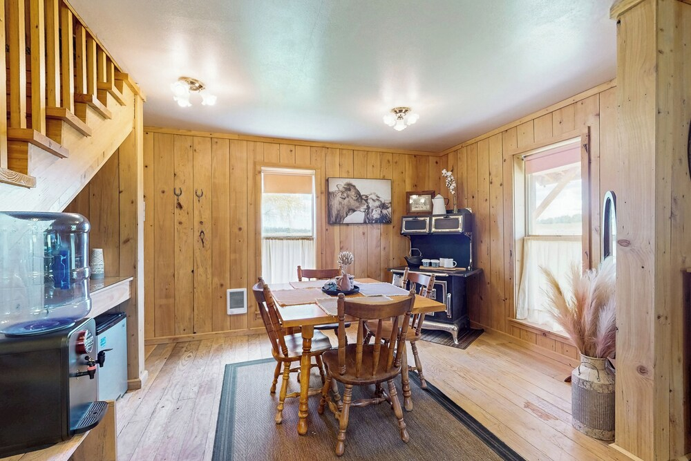 1 BR Bunk House on Long Hollow Ranch, Dog Friendly