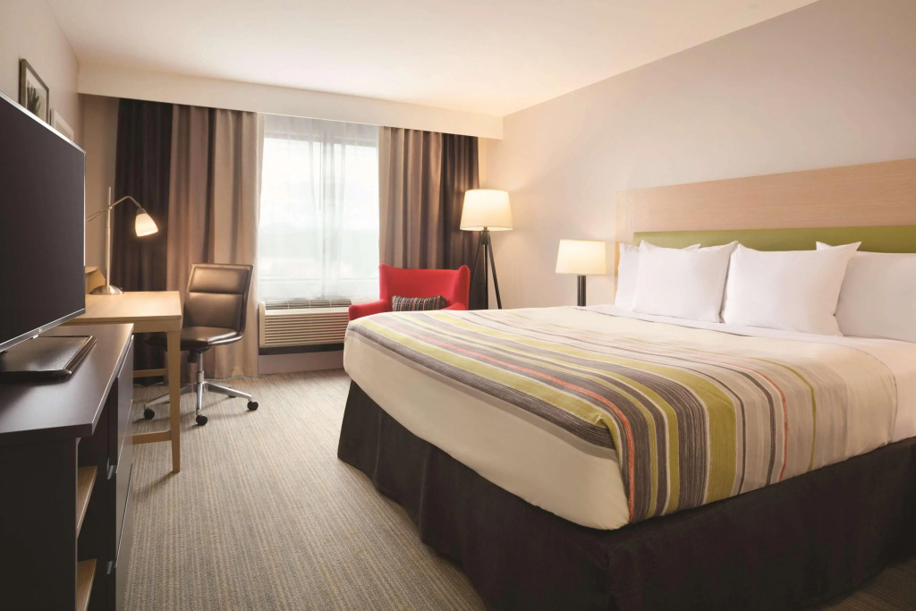 Country Inn & Suites by Radisson, Stockton, IL
