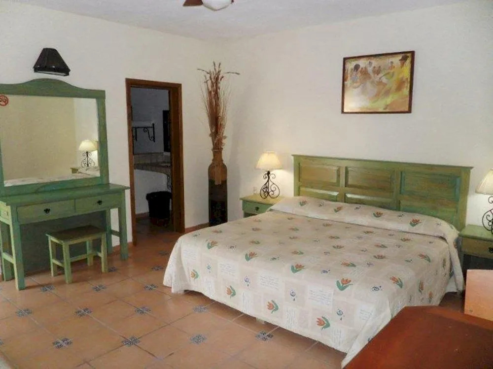 Hotel Montroi Express