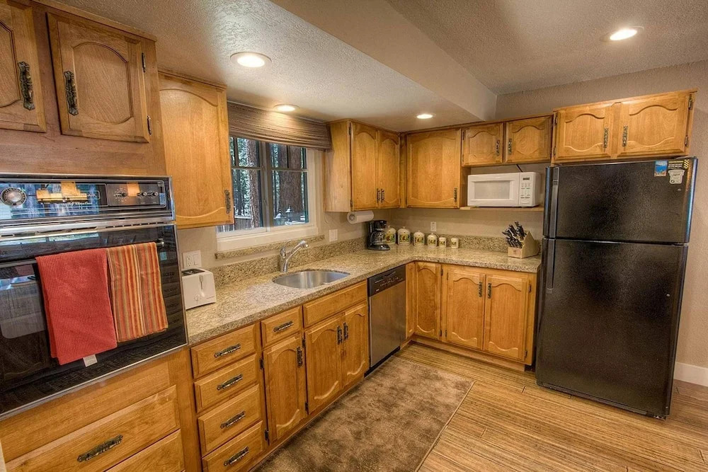 Fernandez Hideaway by Lake Tahoe Accommodations