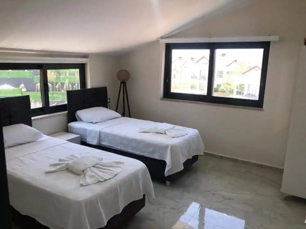 Stunning 4-bed Villa: Private Pool, Sauna & Hammam