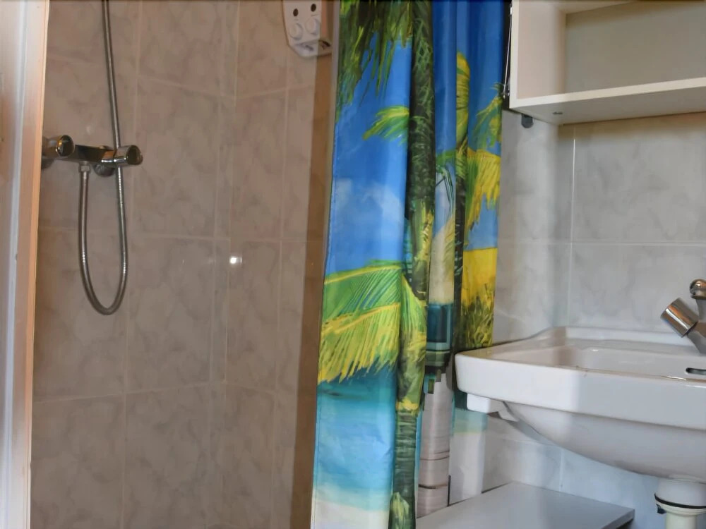 Apartament escoles atic