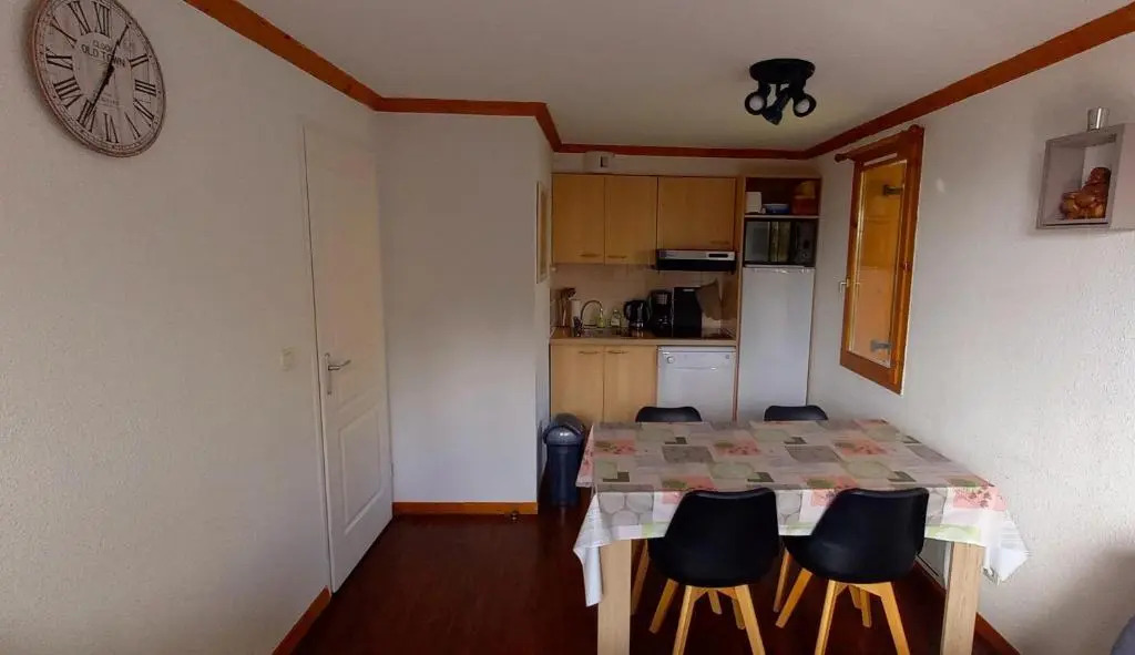 superbesse Appartement 4-6 pers. 2 ch. Dans résidence 3 étoile avec piscine