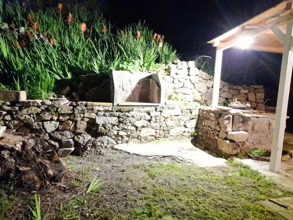 Garden House Q4527