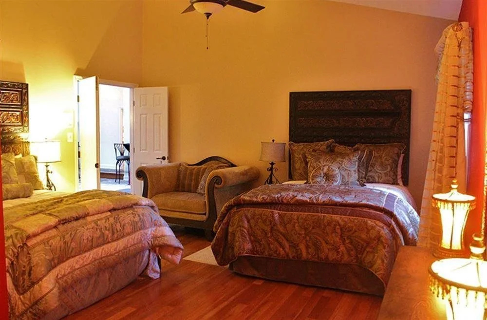 Pure NuPhoria Bed & Breakfast
