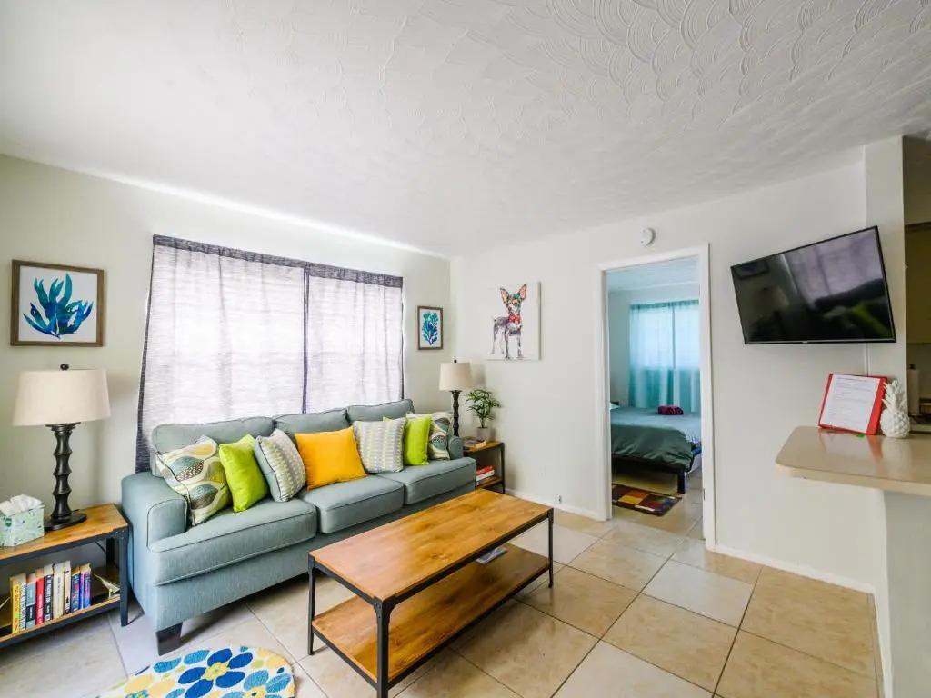 Beautiful Old Apartment with Beach Gear