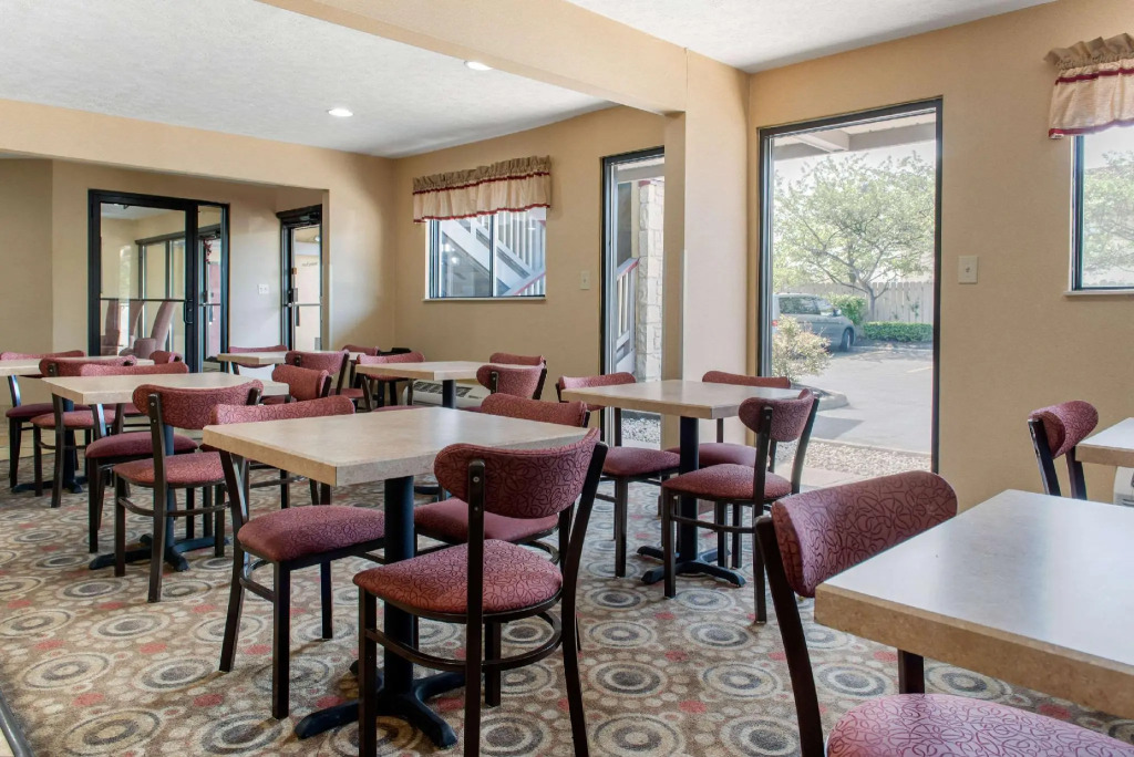Quality Inn Columbus-East