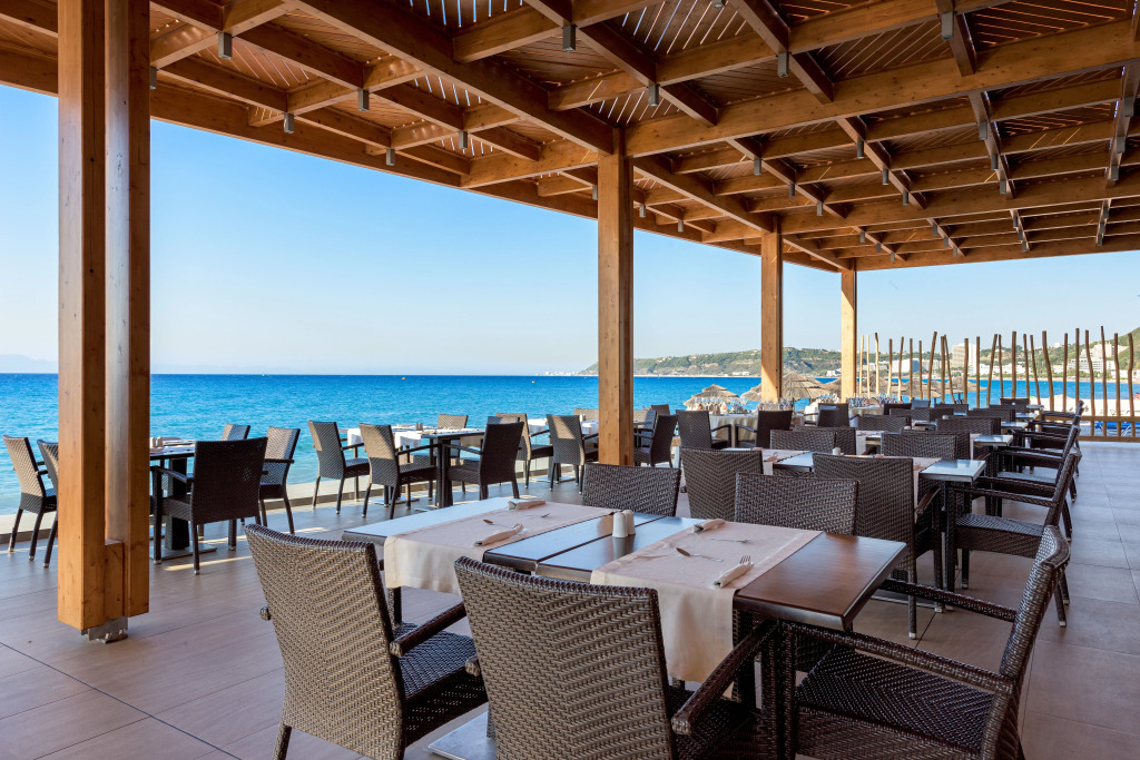 Avra Beach Resort